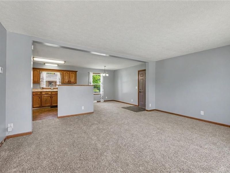 209 Kammer Avenue, Dayton, OH 45417 Photo 4