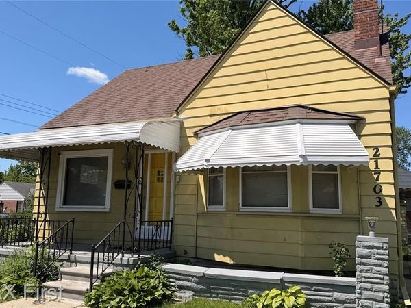 21703 Cushing Avenue , Eastpointe, MI 48021