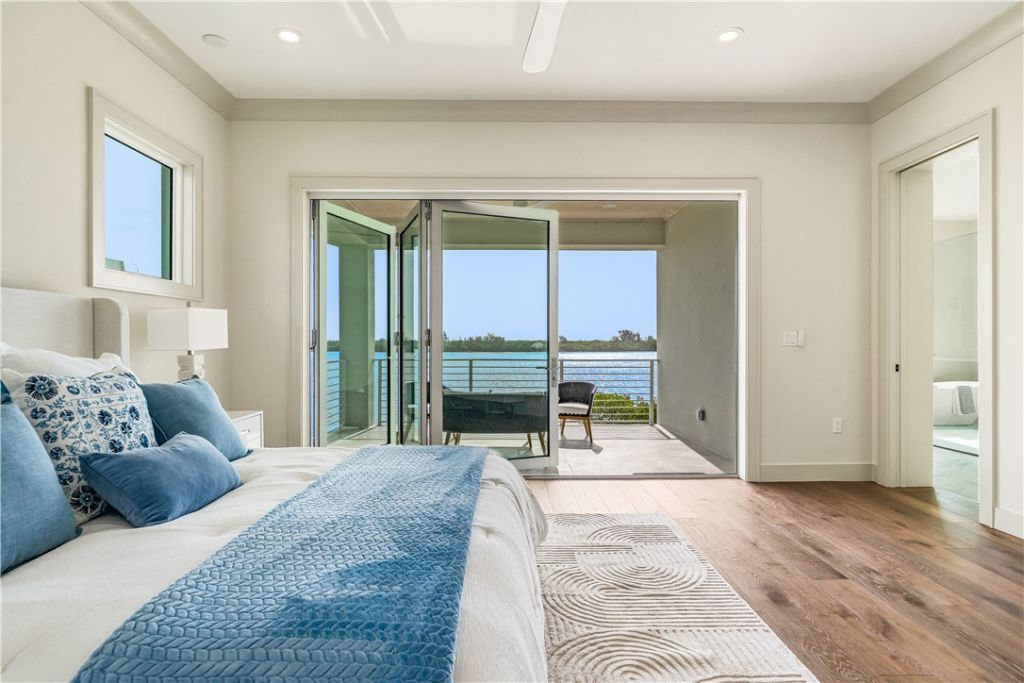 4842 S Harbor Drive, Vero Beach, FL 32967 Photo
