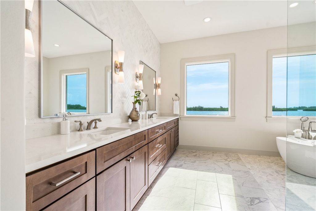 4842 S Harbor Drive, Vero Beach, FL 32967 Photo
