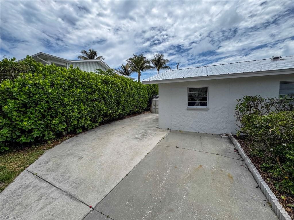 1019 Wyomi Dr, Fort Myers, FL 33919 Photo