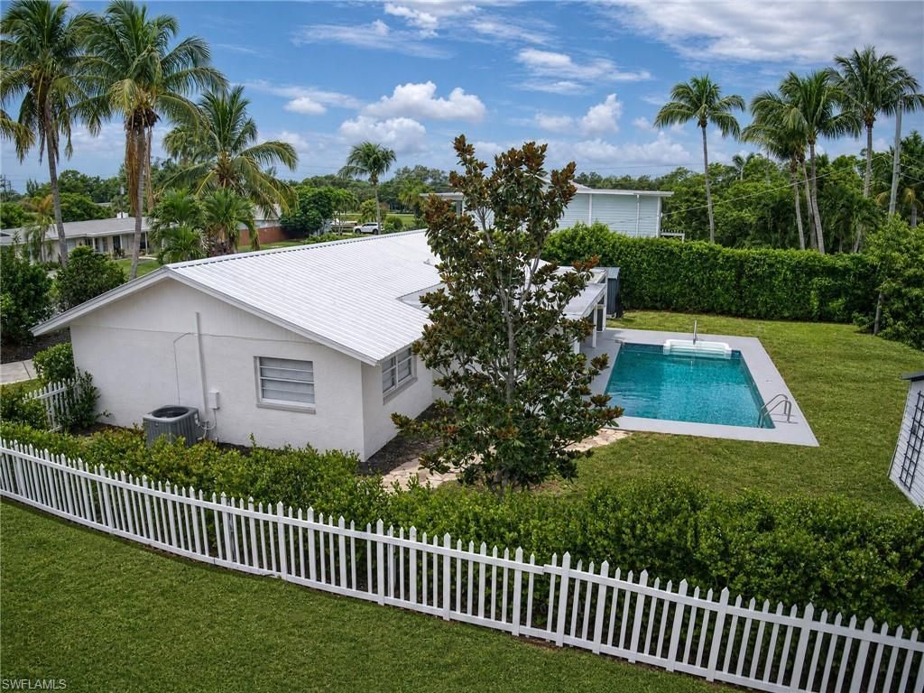 1019 Wyomi Dr, Fort Myers, FL 33919 Photo