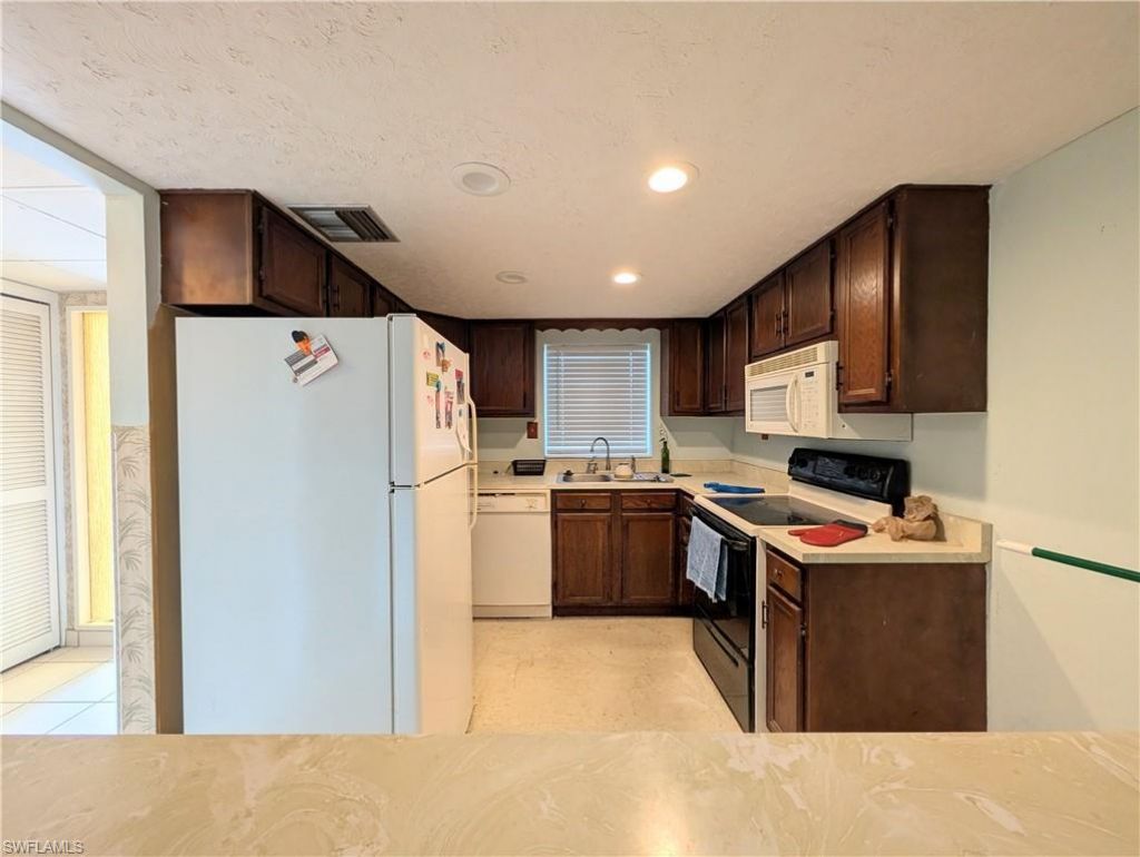 2100 Barkeley Ln , Unit 3, Fort Myers, FL 33907 Photo