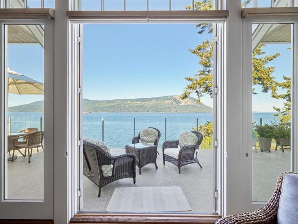 221 Marine Dr, Cobble Hill, BC V0R 1L1
