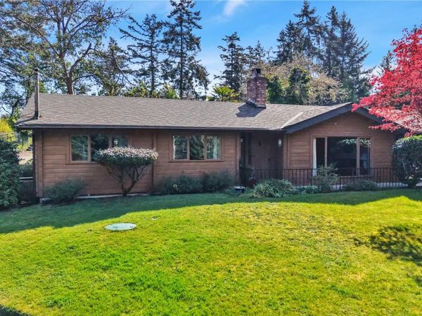 1600 Seacrest Rd , Nanoose Bay, BC V9P 9B5