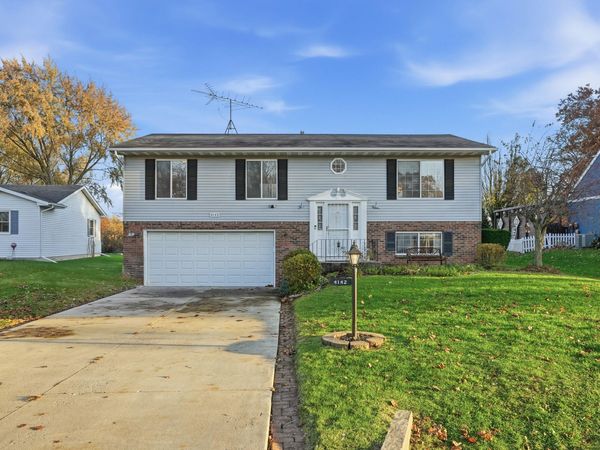 4142 Augusta Drive, Crown Point, IN 46307