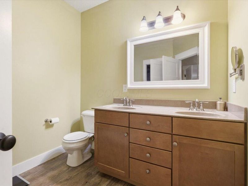 691 Greenbriar Circle, Howard, OH 43028 Photo 22