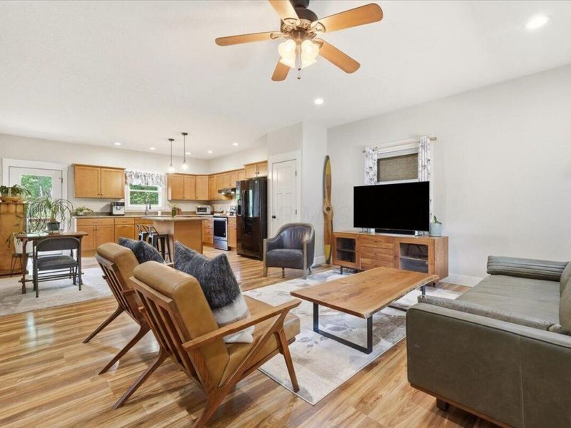 691 Greenbriar Circle, Howard, OH 43028 Photo 9