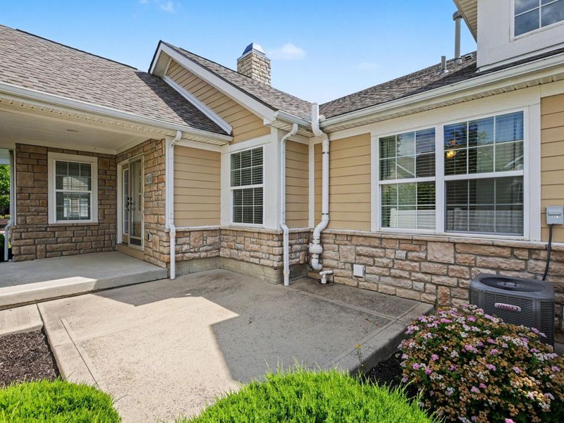 6856 Kinsale Lane, Powell, OH 43065 Photo 5