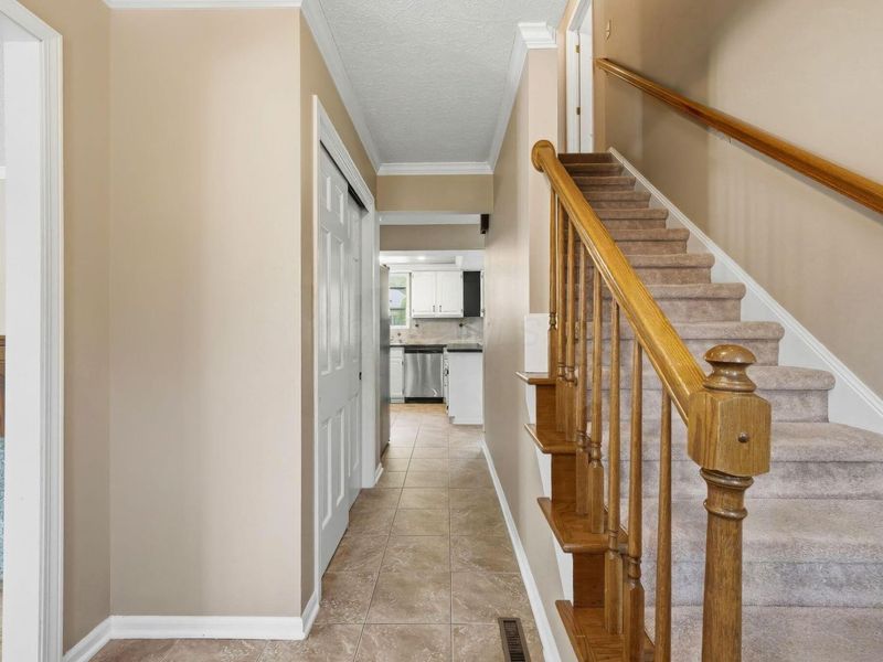 132 Executive Court, Westerville, OH 43081 Photo 4