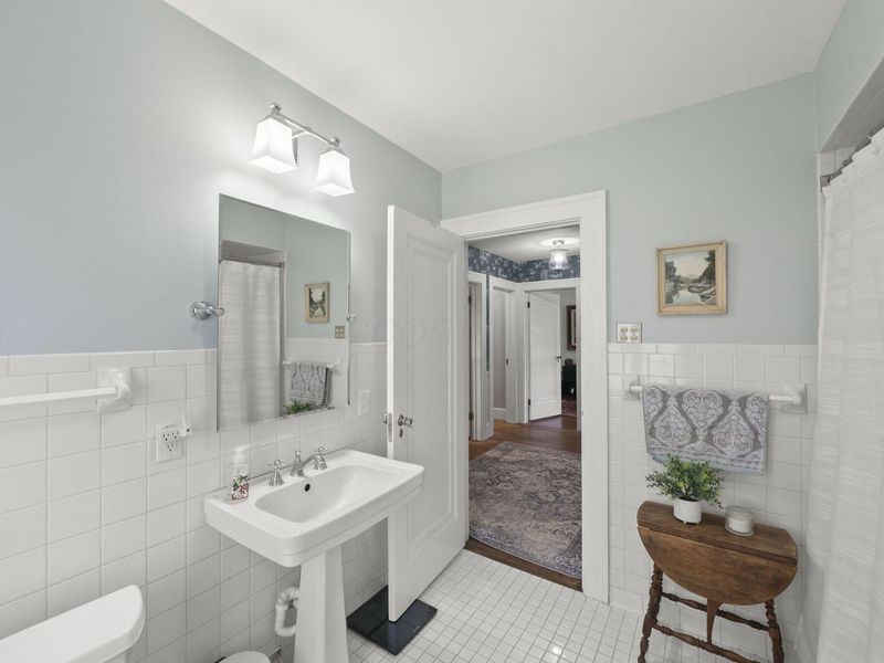 525 E 5th Avenue , Lancaster, OH 43130 Photo 28