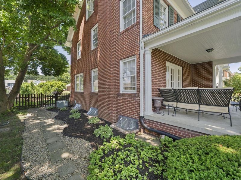 525 E 5th Avenue , Lancaster, OH 43130 Photo 75