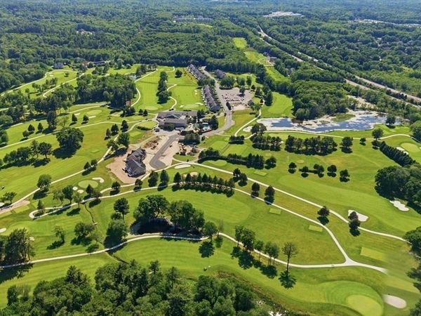 16 Cape Club Dr, Sharon, MA 02067