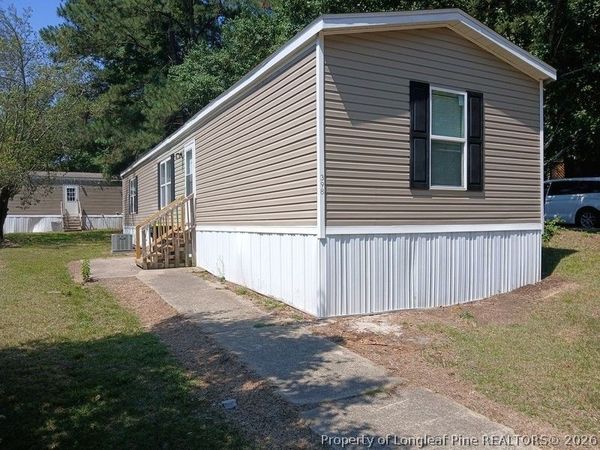 398 Bainbridge Ct, Fayetteville, NC 28301