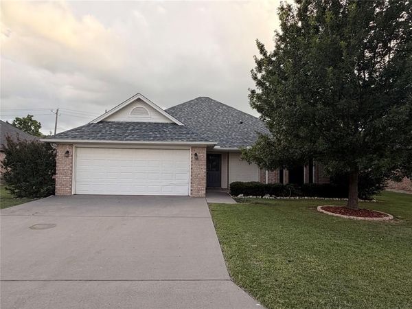 1023 Porter Place , Sanger, TX 76266