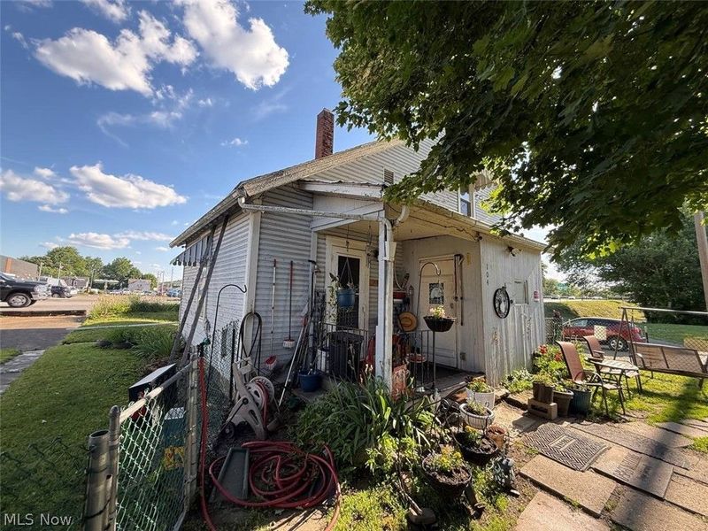 104 Chestnut Street, Coshocton, OH 43812 Photo 2