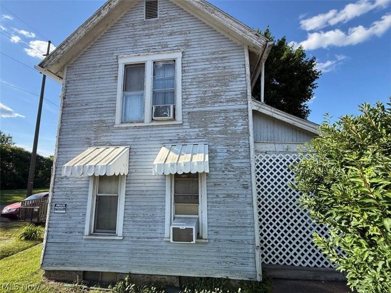 104 Chestnut Street, Coshocton, OH 43812 Photo 4