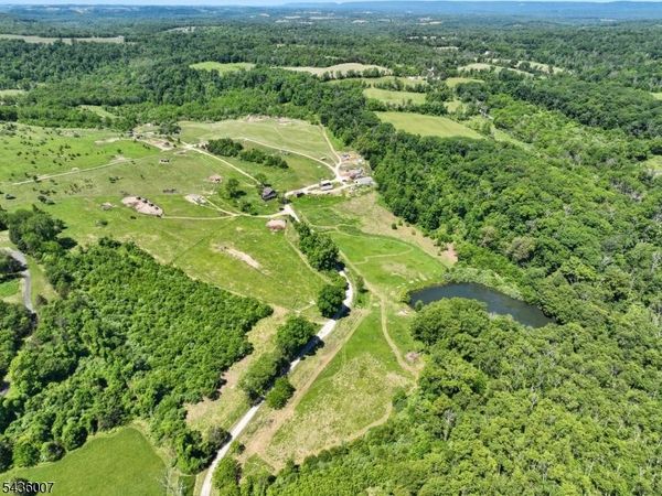 37 Swayze Mill Rd, Hope, NJ 07825