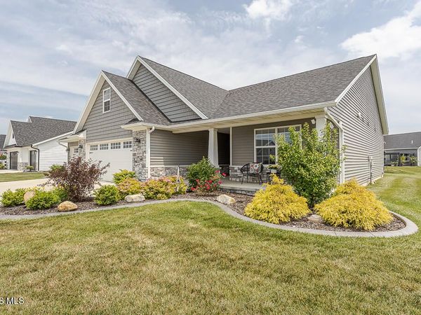 15193 Cypress Drive, Perrysburg, OH 43551