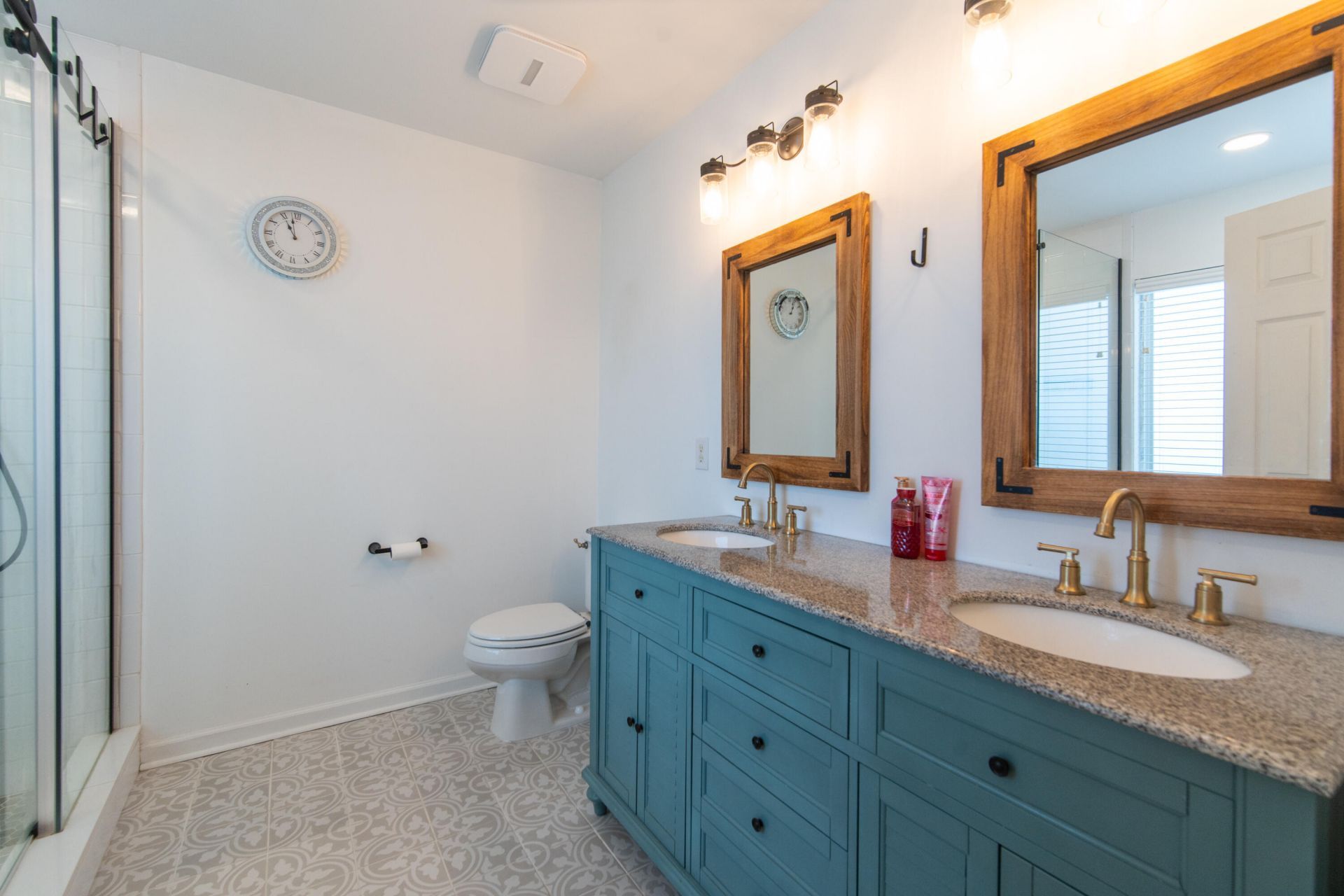253 Cameron Street Photo 14