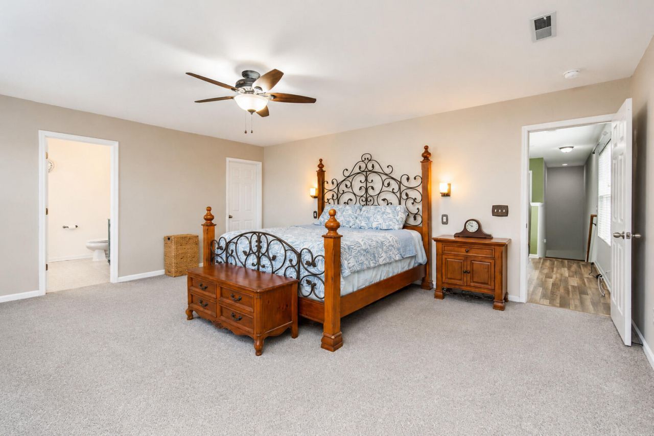 253 Cameron Street Photo 16