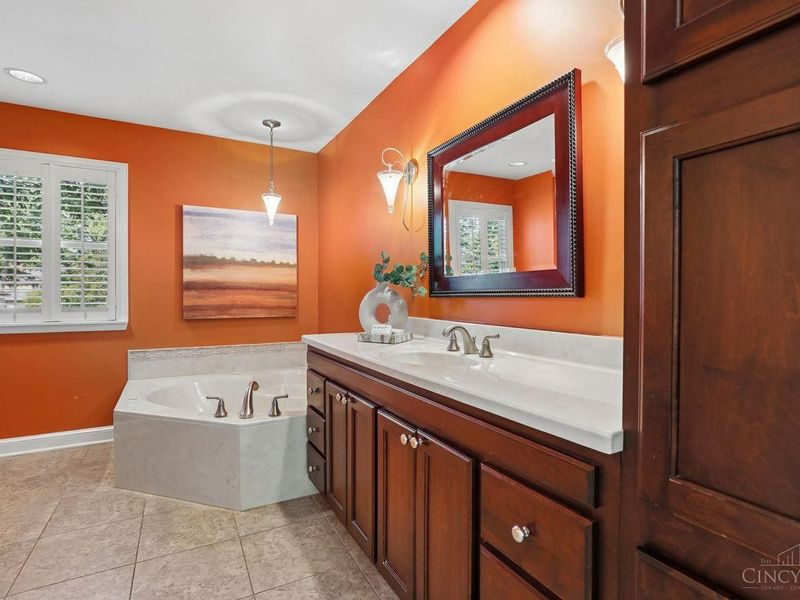 8383 Ellenwoods Drive, Symmes Township, OH 45249 Photo 40