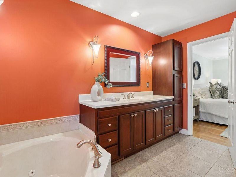 8383 Ellenwoods Drive, Sycamore Township, OH 45249 Photo 41
