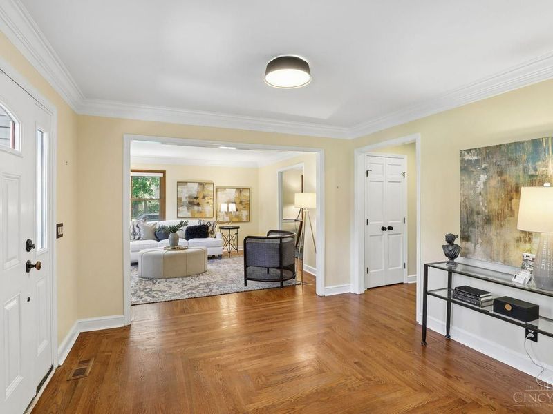 8383 Ellenwoods Drive, Sycamore Township, OH 45249 Photo 5