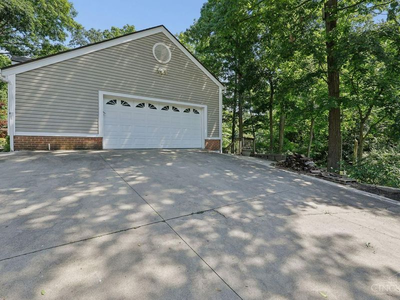 8383 Ellenwoods Drive, Symmes Township, OH 45249 Photo 77