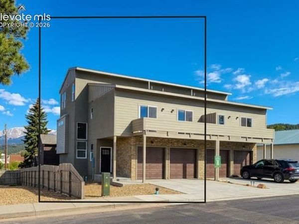 201 W Henrietta Avenue, Woodland Park, CO 80863