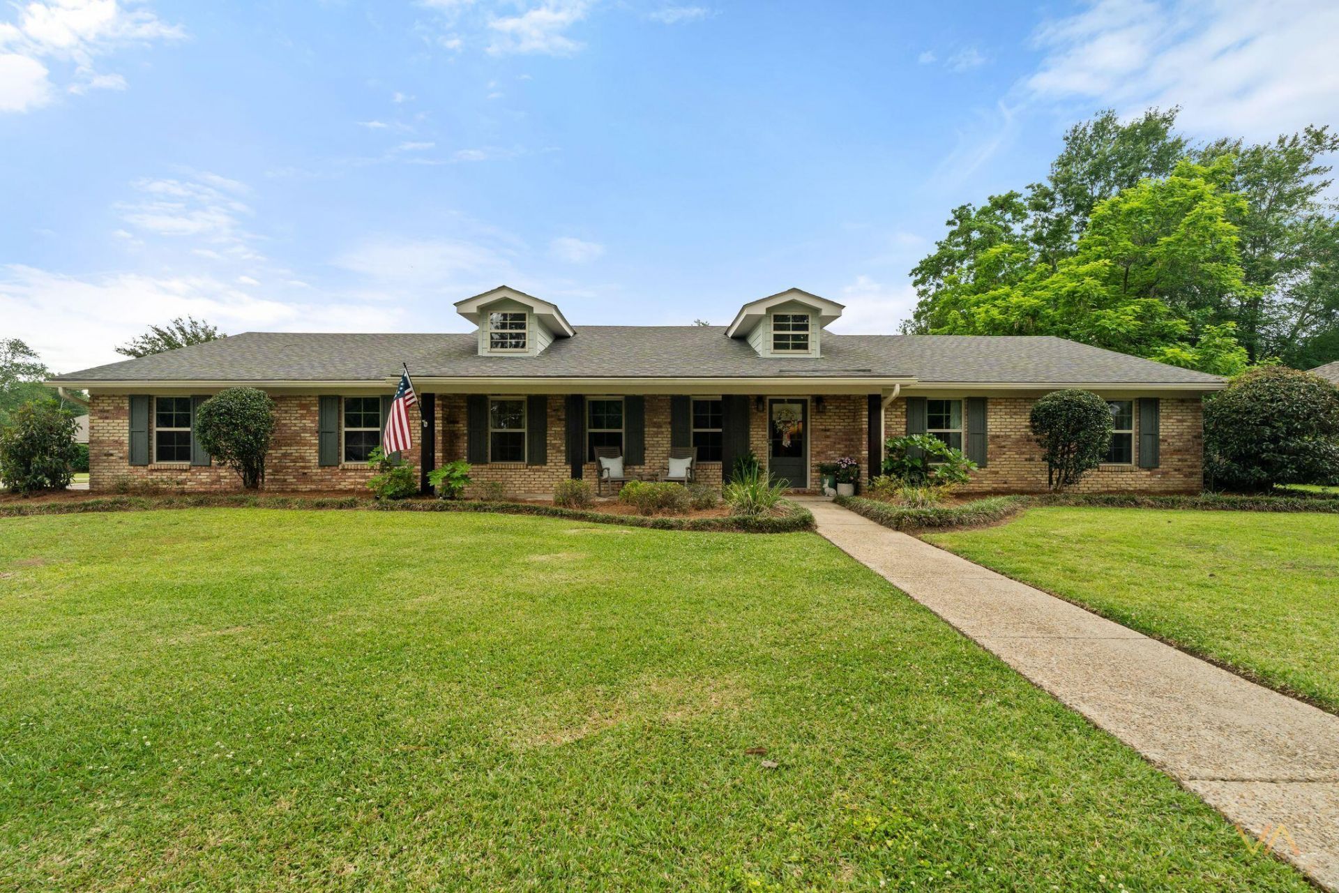 100 Greenwood Pl, Hattiesburg, MS 39402 Main Photo
