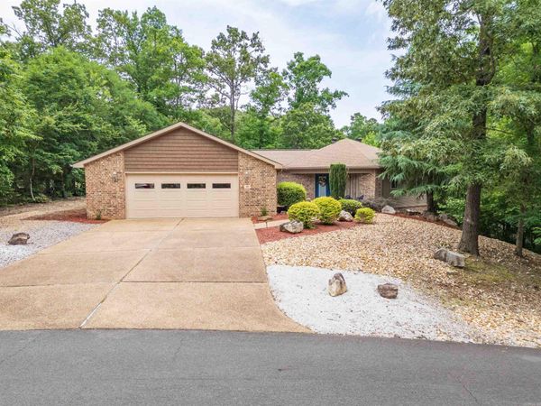 82 Magellan Drive , Hot Springs Village, AR 71909