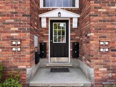 31831 Grand River Avenue, Farmington, MI 48336