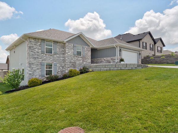 852 S Dry Gulch Road , Nixa, MO 65714