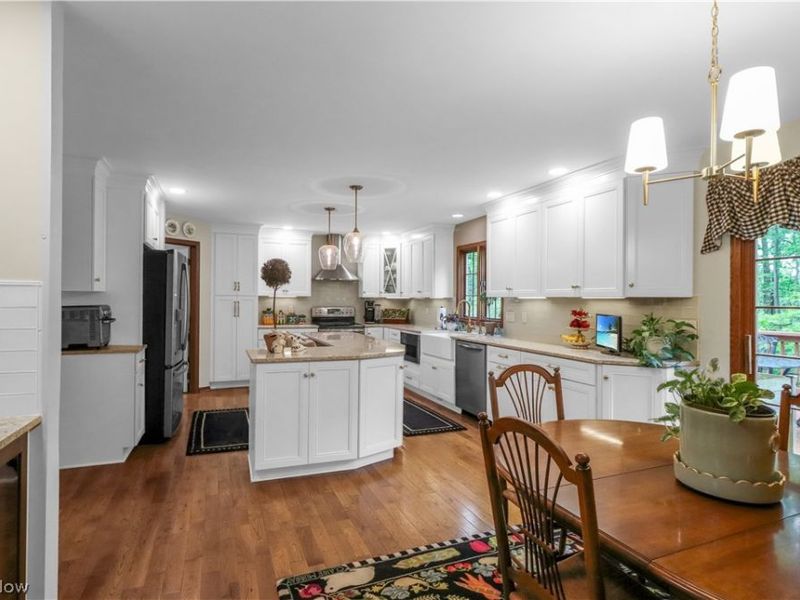 8015 Hansom Place , Mentor, OH 44060 Photo 2