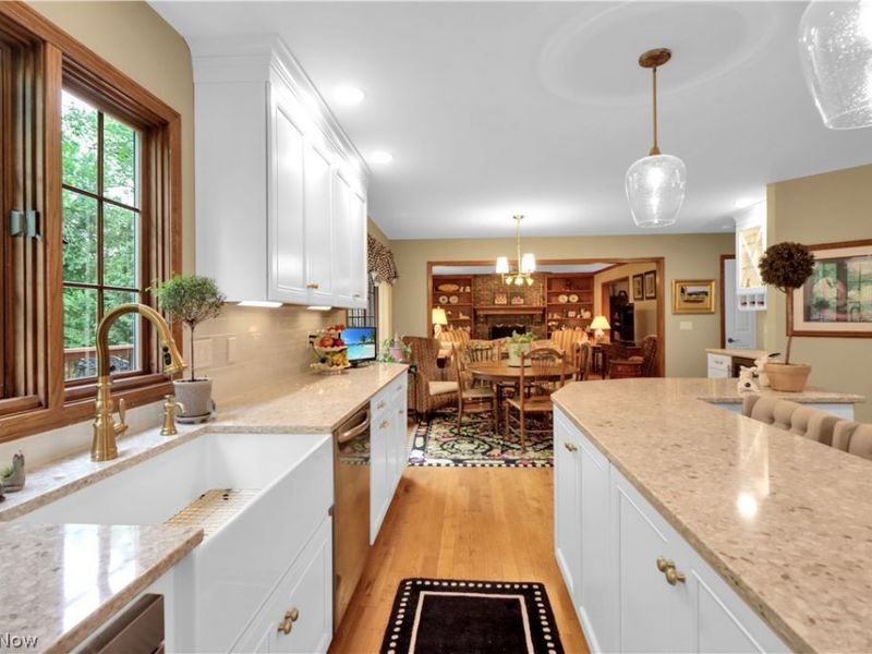 8015 Hansom Place , Mentor, OH 44060 Photo 9
