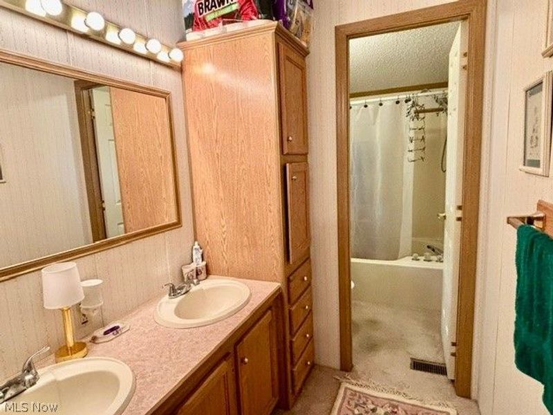 122 Northgate Drive NE, Warren, OH 44484 Photo 21