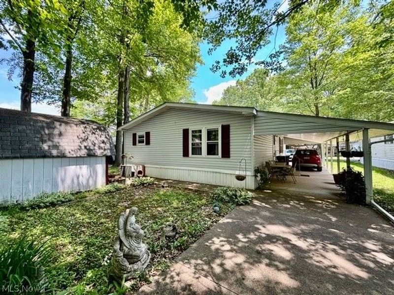 122 Northgate Drive NE, Warren, OH 44484 Photo 3