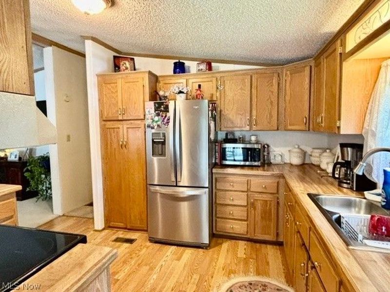 122 Northgate Drive NE, Warren, OH 44484 Photo 9