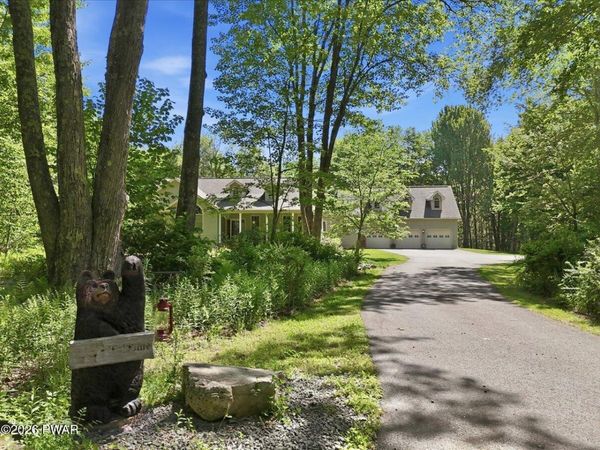 104 S Turnpike Road , Newfoundland, PA 18445
