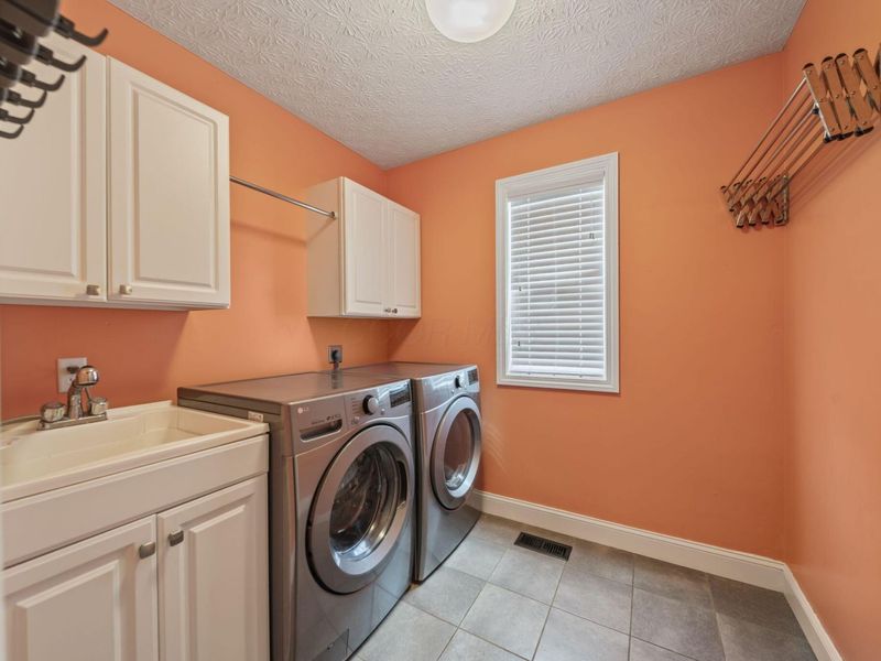 5657 Pauley Court , Columbus, OH 43235 Photo 13