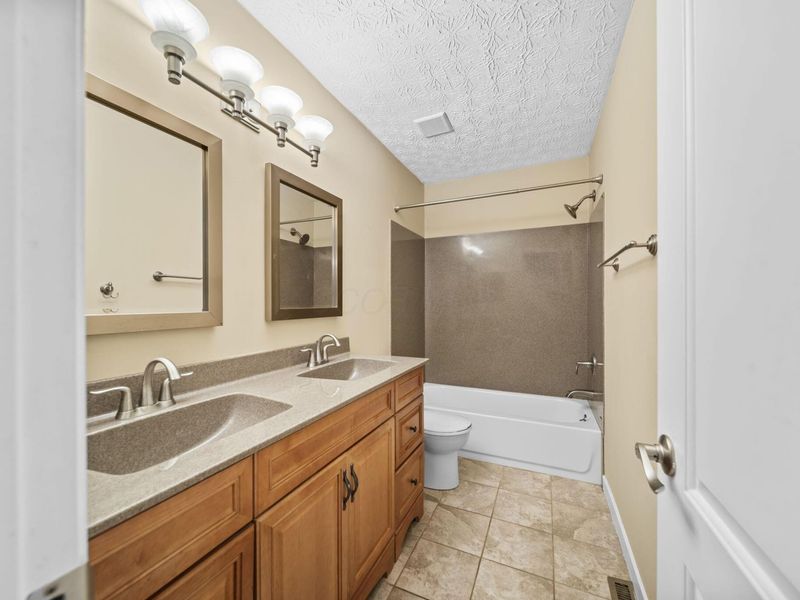 5657 Pauley Court , Columbus, OH 43235 Photo 21