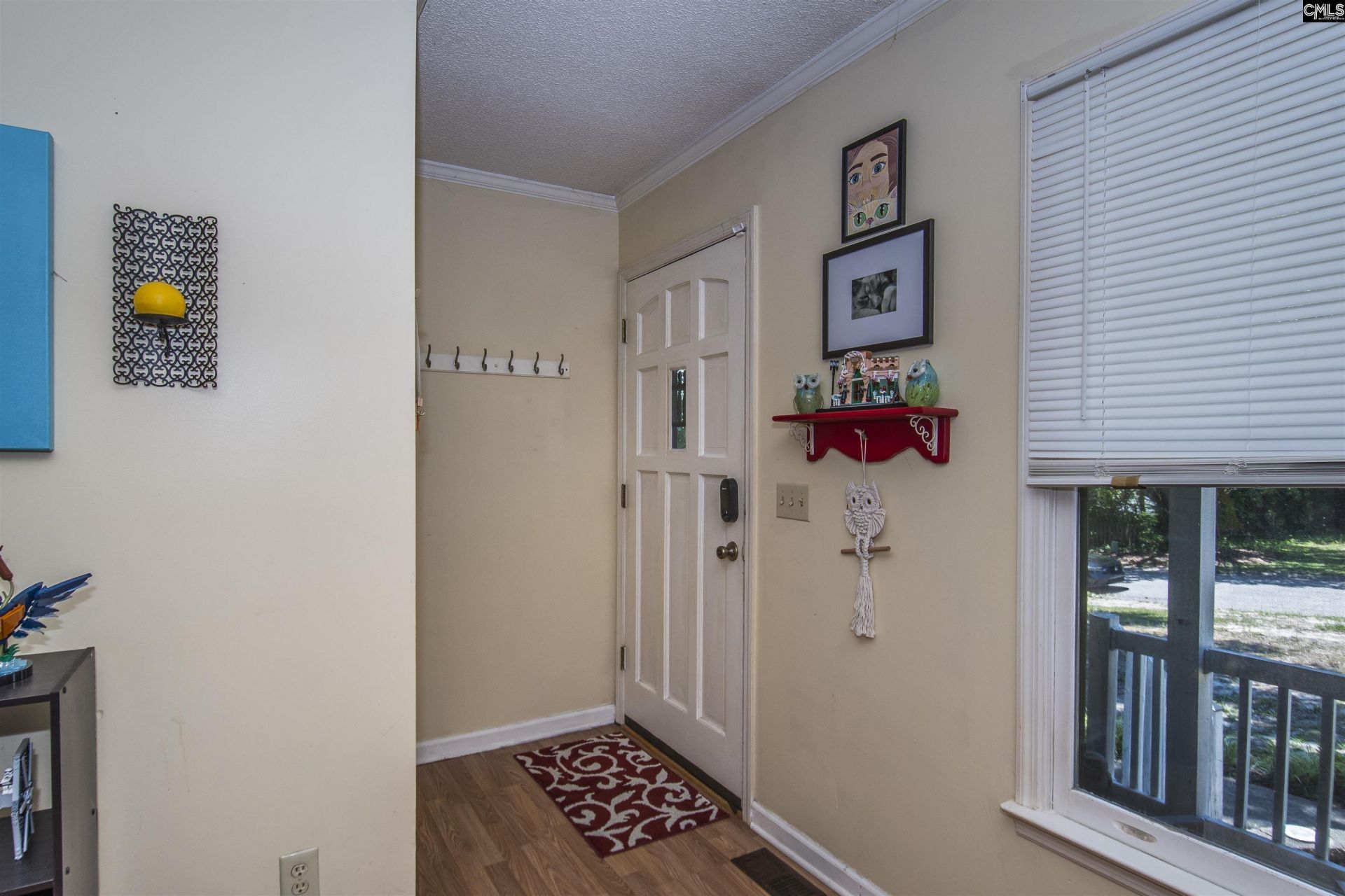108 Pin Oak Court  Photo 4