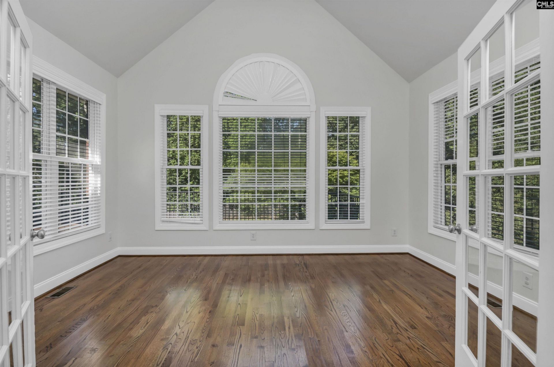 18 Walnut Wood Court  Photo 13