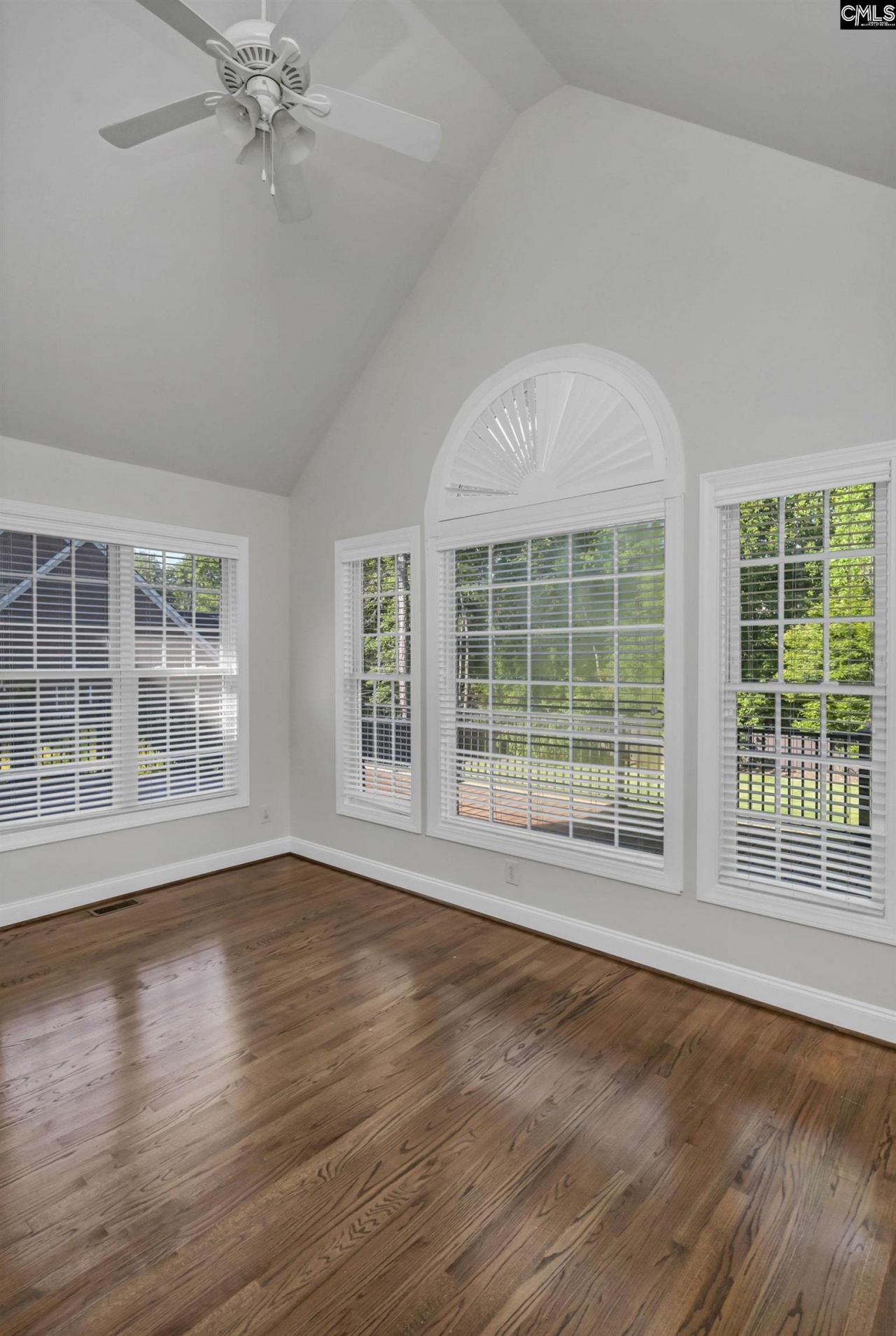 18 Walnut Wood Court  Photo 14