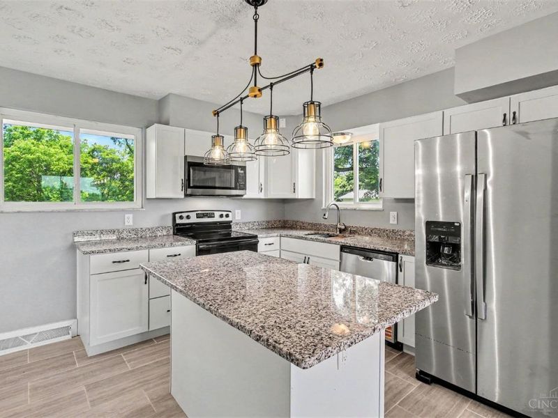 6004 Snyder Road, Green Township, OH 45247 Photo 8