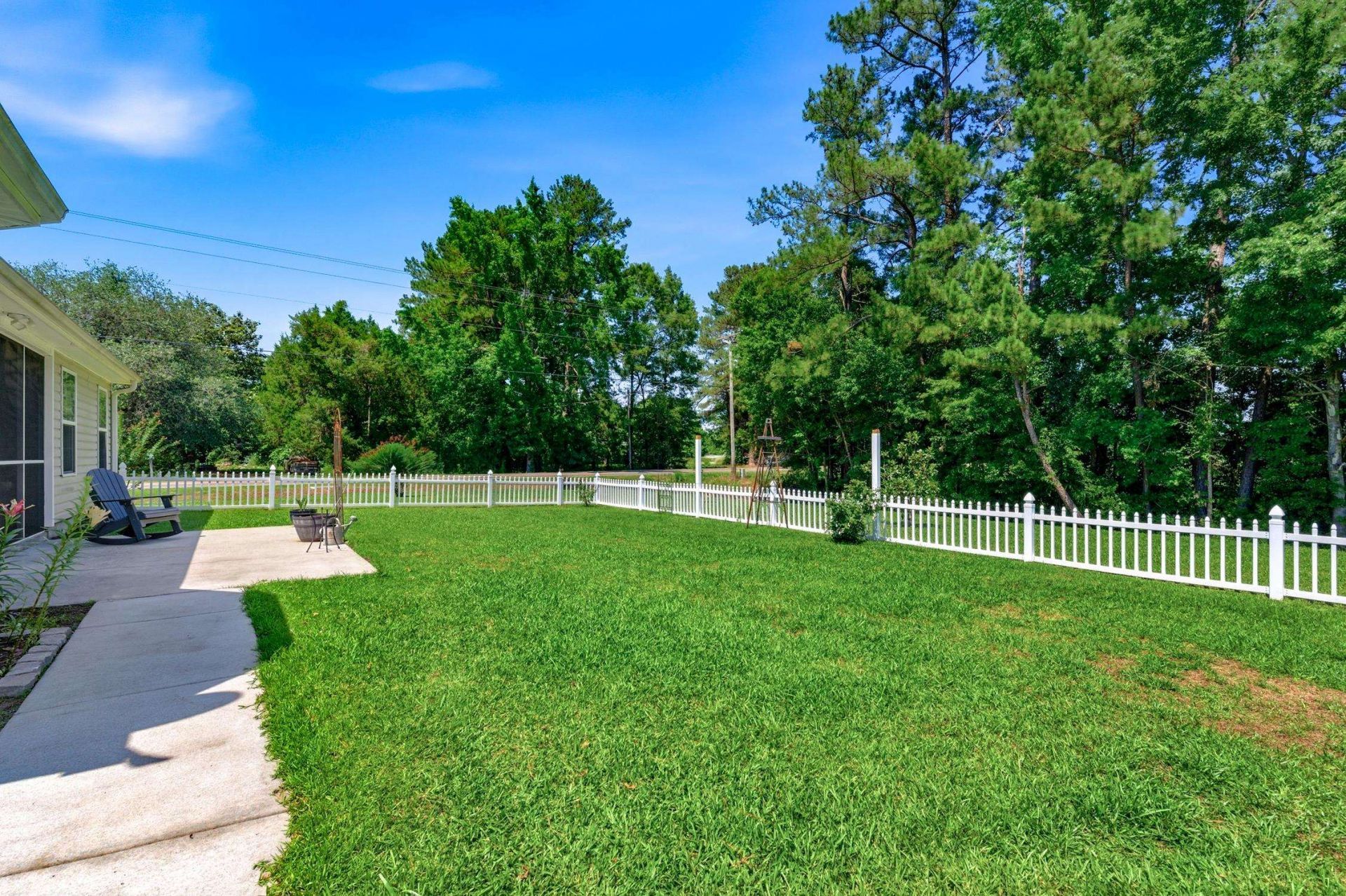 101 Oakey Estates Dr. Photo 10