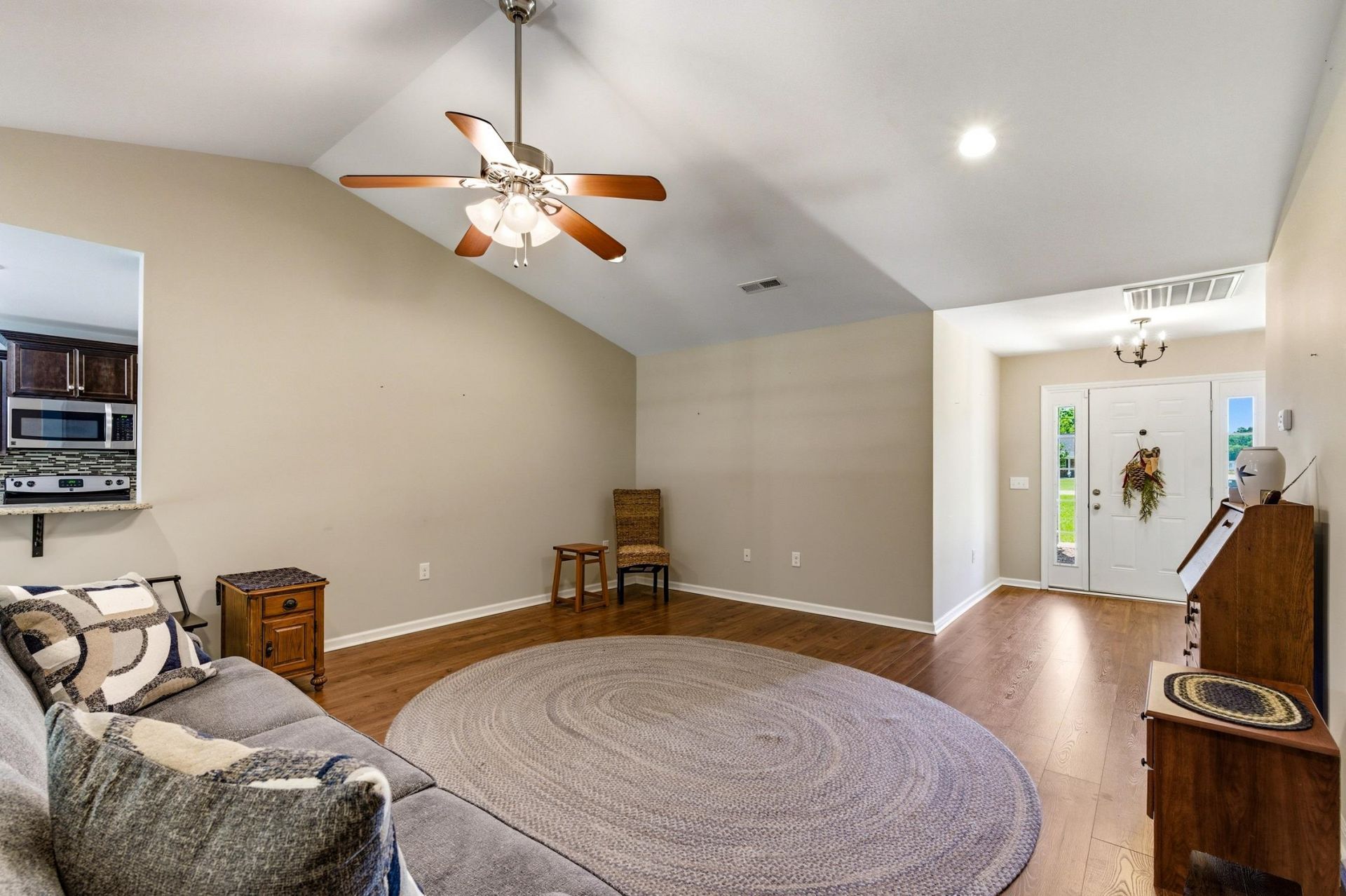 101 Oakey Estates Dr. Photo 21