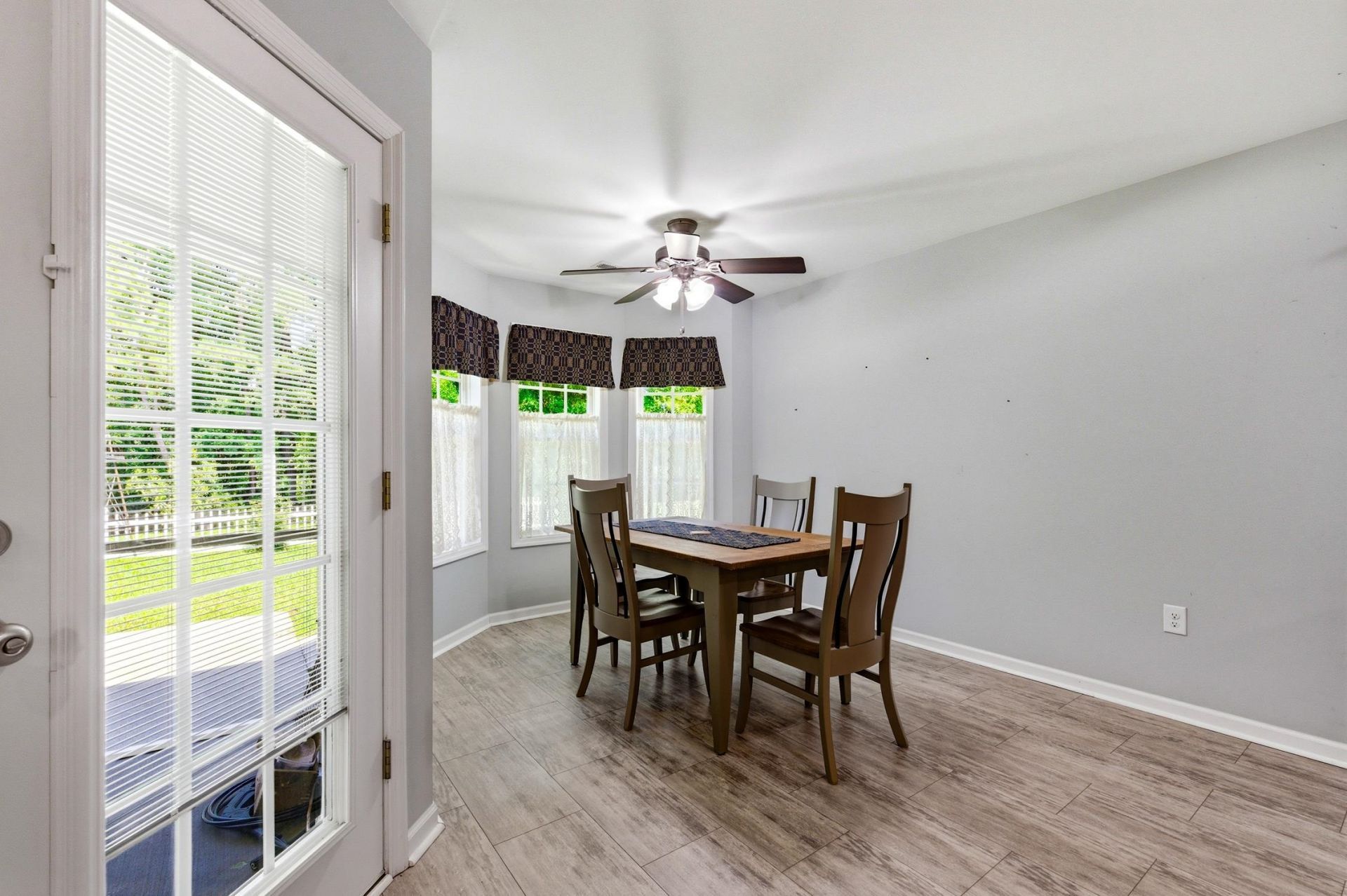 101 Oakey Estates Dr. Photo 26
