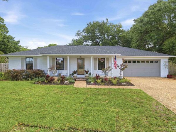 308 Smith Cir, Gulf Breeze, FL 32561